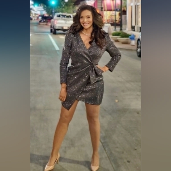 Elegant Gray Dress with Bow Detail - Picture 1 of 17